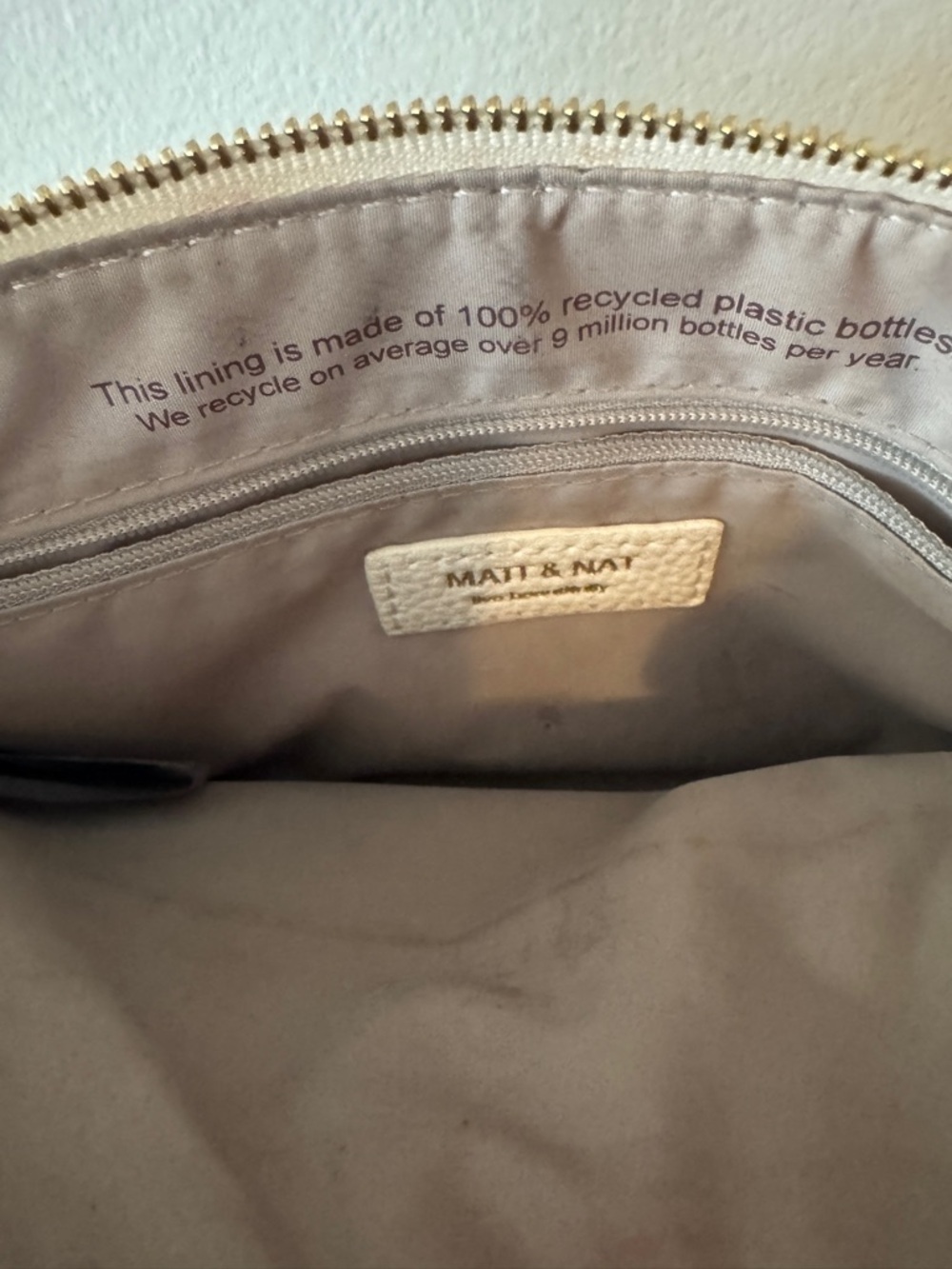 Matt & Nat Light Cream Pebble Crossbody Shoulder Bag - Picture 5 of 7